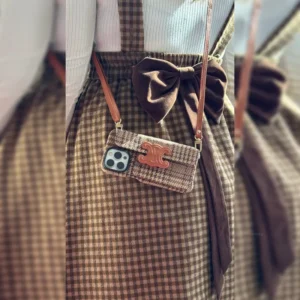 کیف سلین پارچه ای قهوه ای جاکارتی به همراه بند بلند Celine Brown Strap Wallet 1
