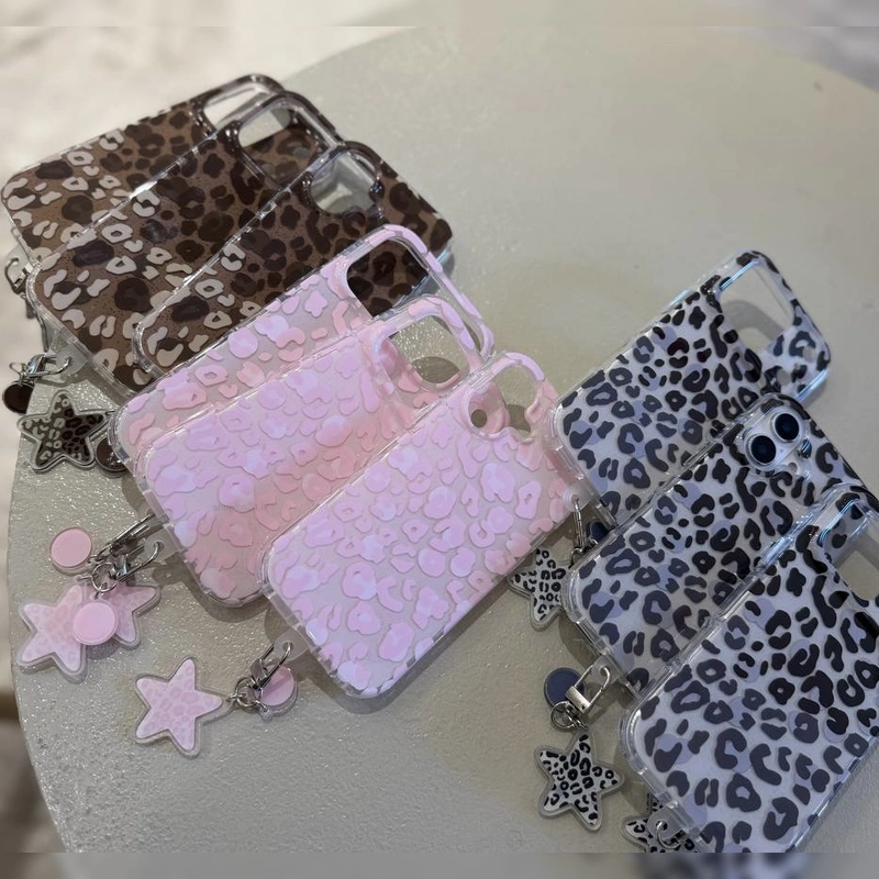 پلنگی شفاف همراه آویز Leopard Clear Charm 3