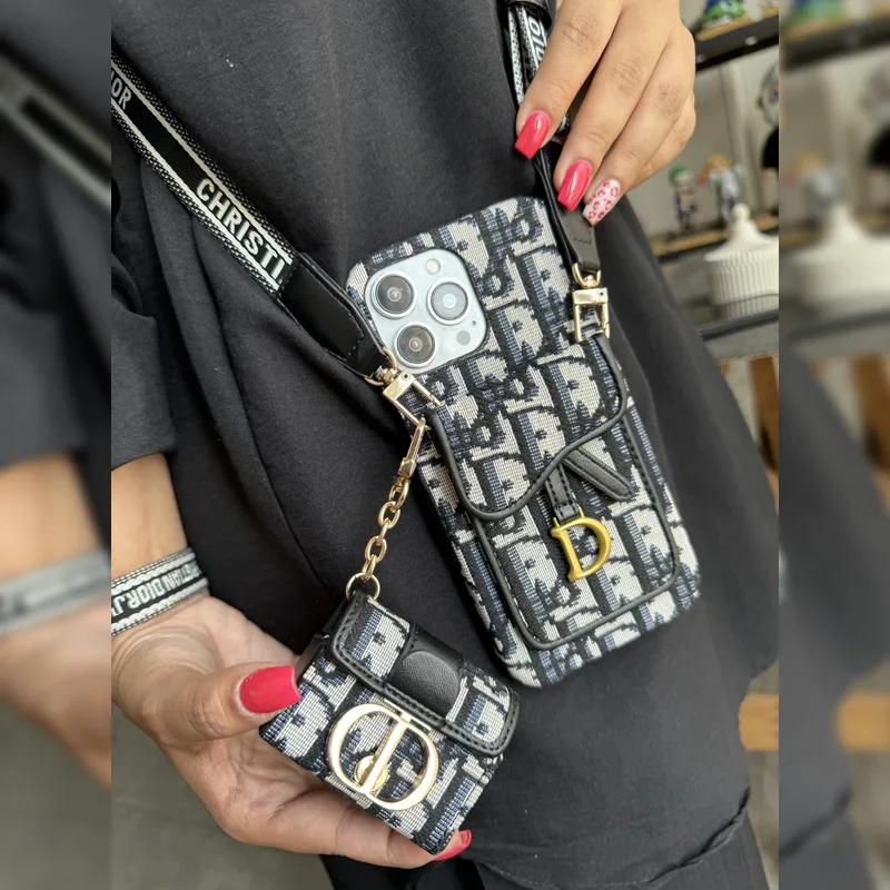 دیور جاکارتی لوگو فلزی آویز یک طرفه Dior Metal Logo Card Slot One Side Strap 3